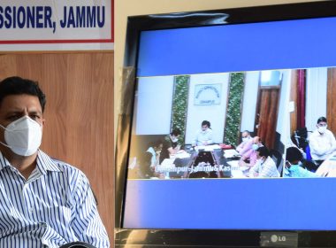 div-com-reviews-developmental-scenario-in-udhampur-poonch-districts